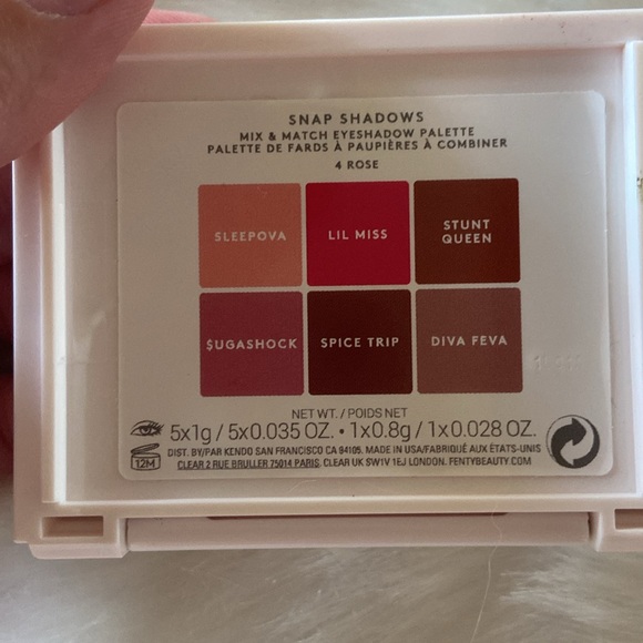 Fenty eyeshadow palette - Picture 5 of 5